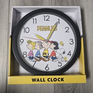 Peanuts Wall Clock